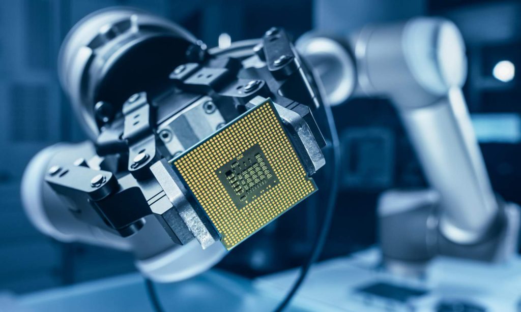 Sistem otomasi dan robotika untuk meningkatkan efisiensi manufaktur - Photo by Shutterstock