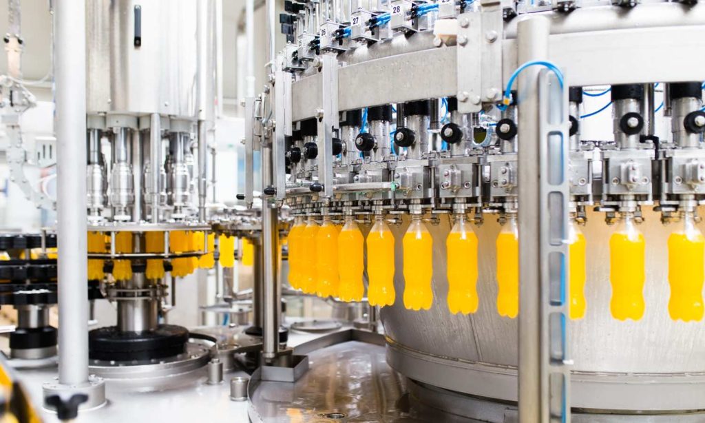 Aplikasi Sistem Pneumatik di Industri Makanan dan Minuman 3 Sistem otomasi industri untuk Food and Beverage (Industrial Automation) - Photo by Shutterstock